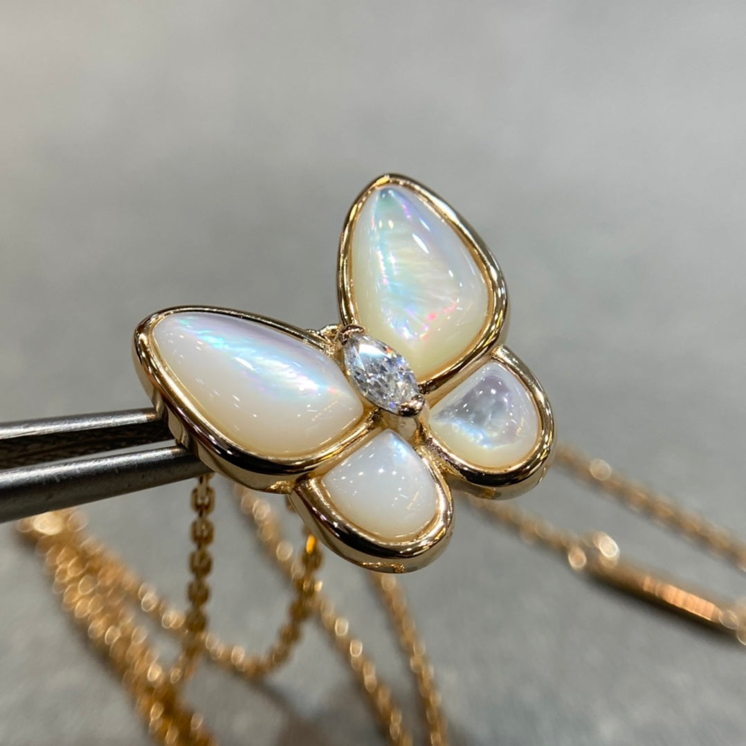 [Royal Jewelry]BUTTERFLY MOP DIAMOND NECKLACE