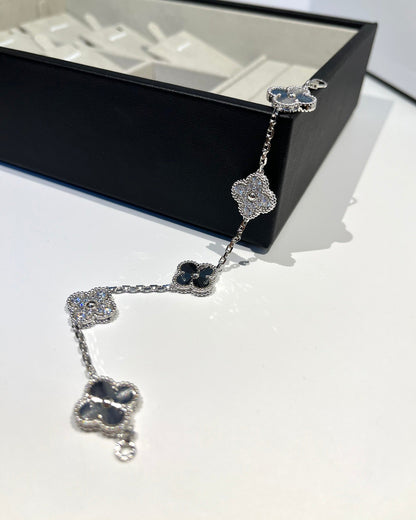 [Royal Jewelry]CLOVER 5 MOTIF SILVER DIAMOND BRACELET
