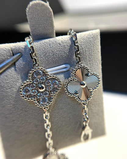 [Royal Jewelry]CLOVER 5 MOTIF SILVER DIAMOND BRACELET