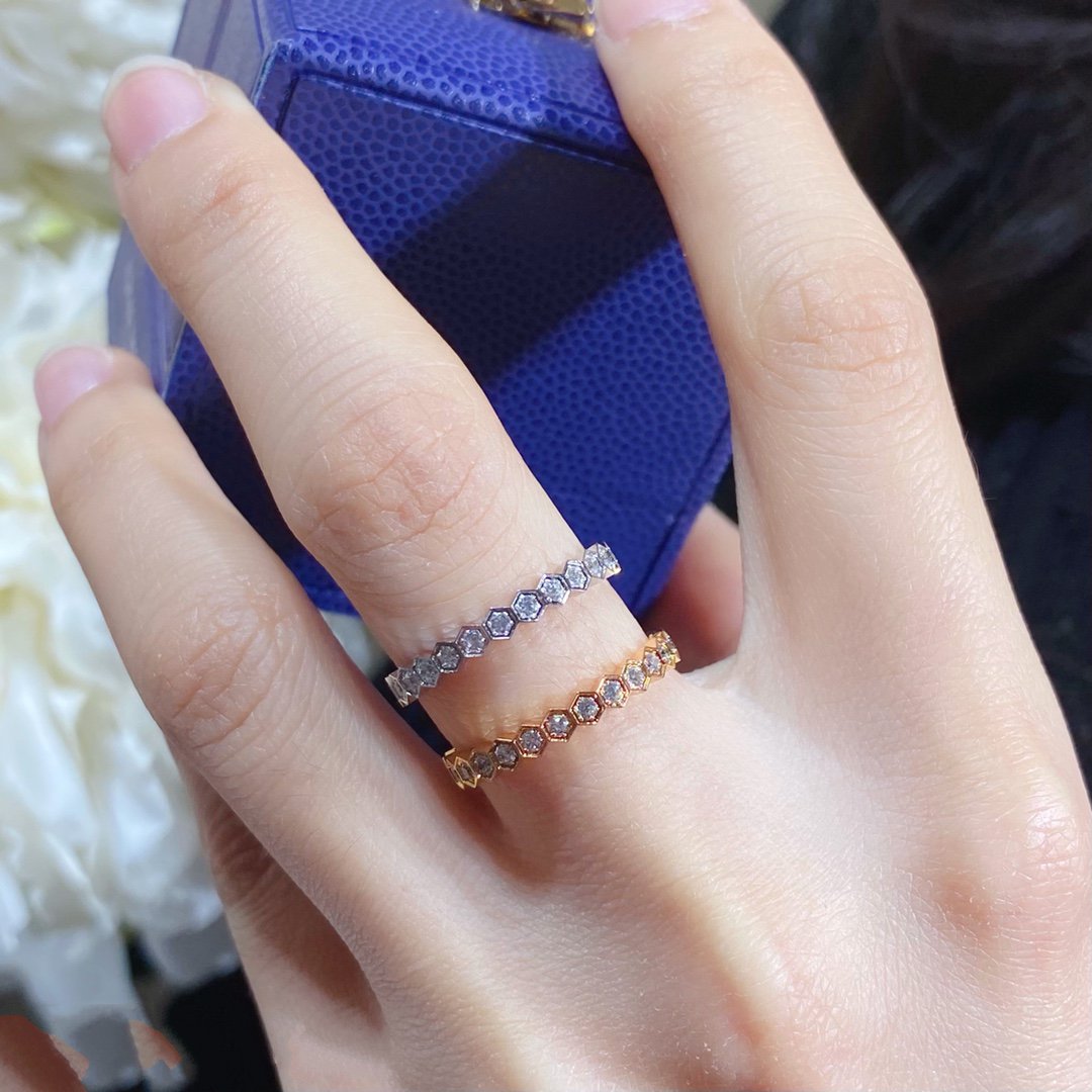 [Royal Jewelry]BEE LOVE DIAMOND PAVED SMALL RING