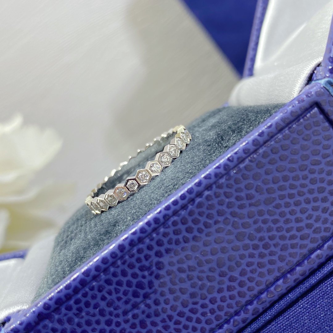 [Royal Jewelry]BEE LOVE DIAMOND PAVED SMALL RING