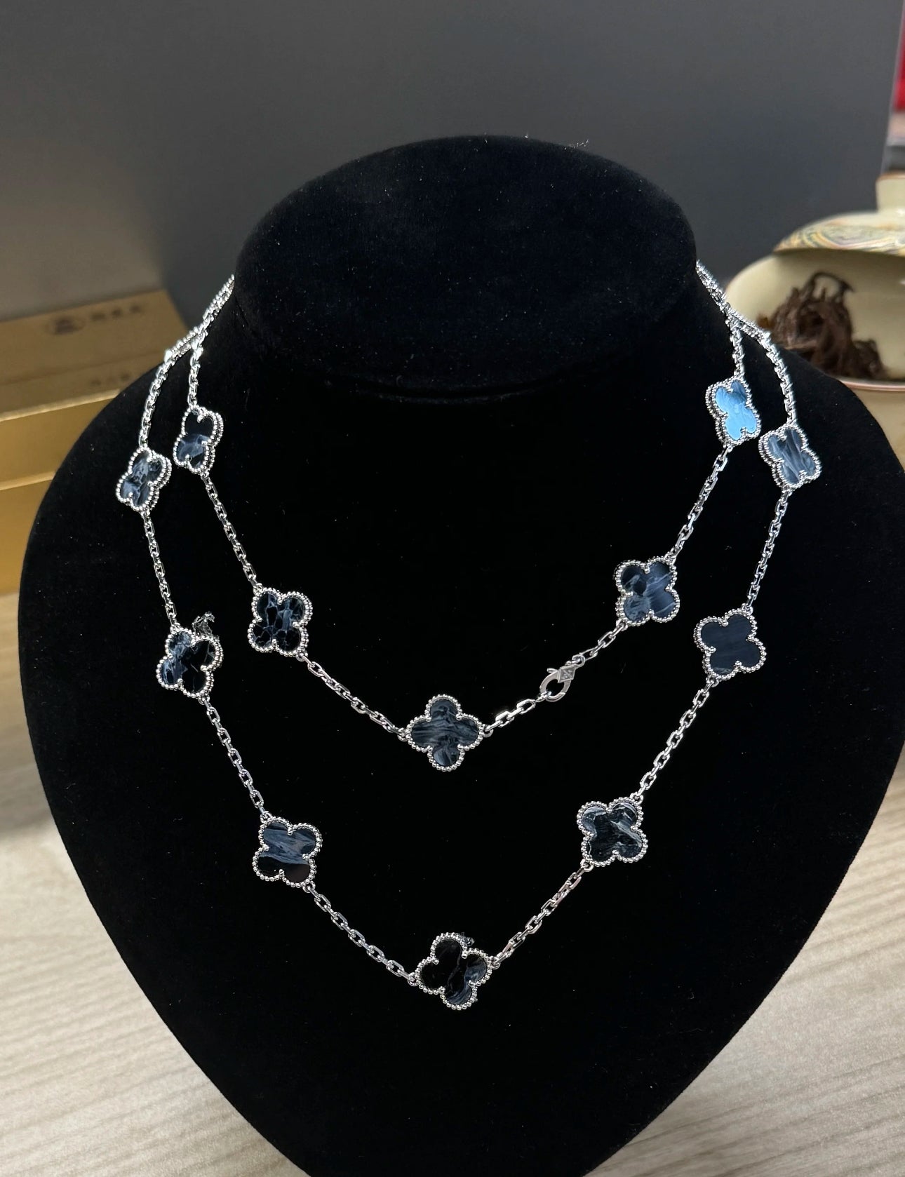 [Royal Jewelry]CLOVER 20 MOTIFS BIDE STONE NECKLACE