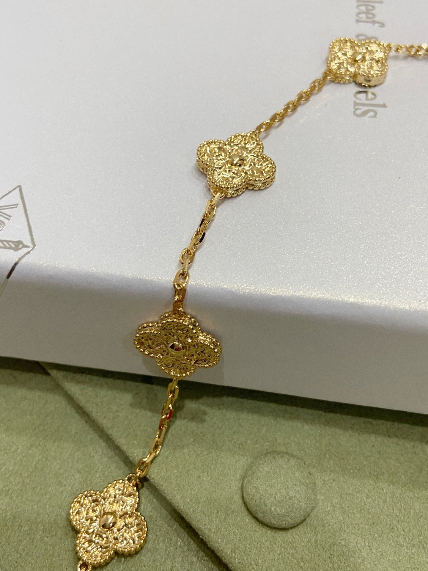 [Royal Jewelry]CLOVERS THE 10-MOTIFS NECKLACE