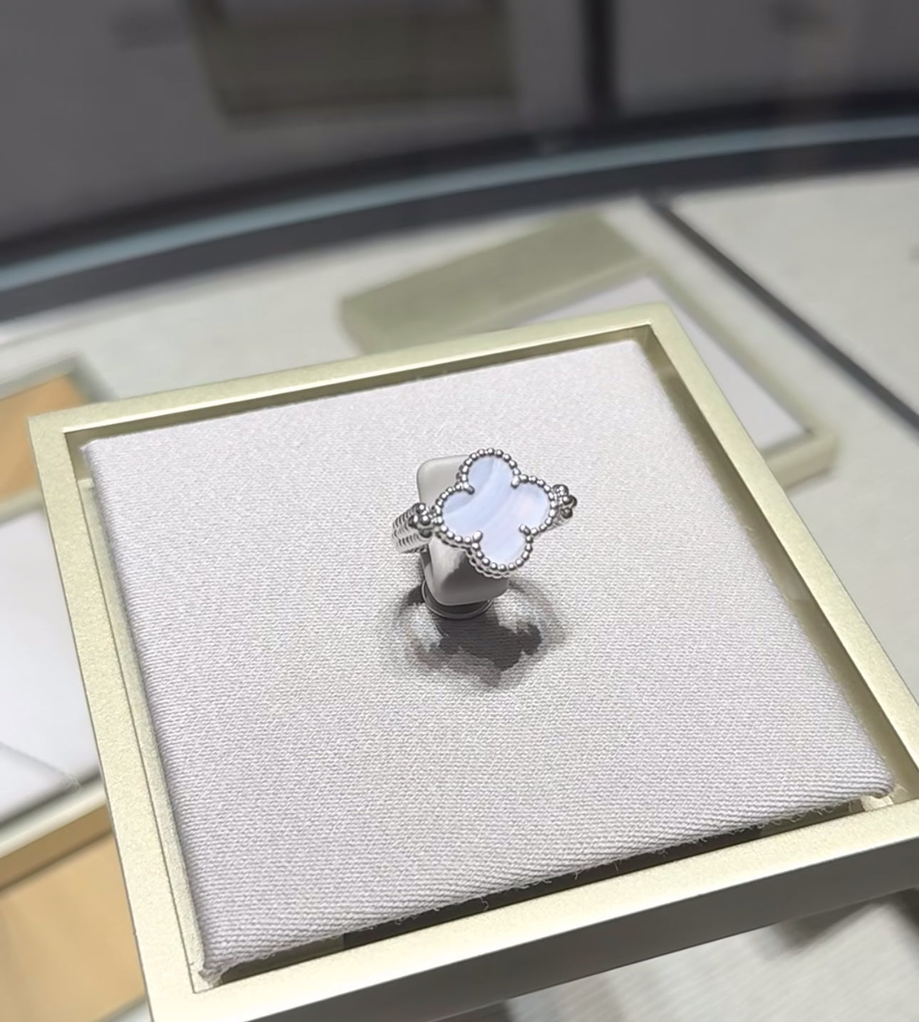 [Royal Jewelry]CLOVER RIVERSIBLE PURPLE CHALCEDONY RING