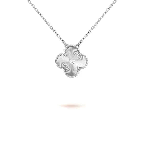 [Royal Jewelry]CLOVER  15MM DIAMOND LASER NECKLACE SILVER