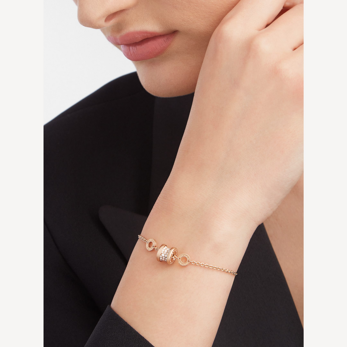 [Royal Jewelry]ZERO 1 SOFT PINK GOLD WITH PAVED DIAMONDS ON THE SPIRAL BRACELET
