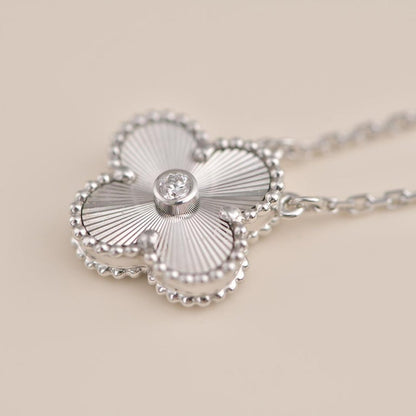 [Royal Jewelry]CLOVER  15MM DIAMOND LASER NECKLACE SILVER