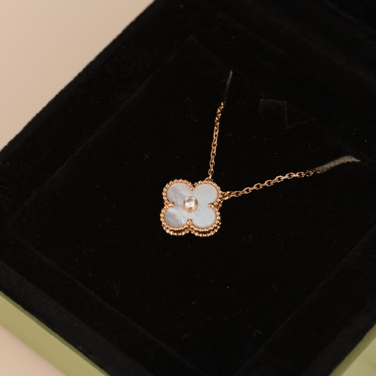 [Royal Jewelry]COLLIER TRÈFLE 15 MM DIAMANT FRITILLAIRE BLANC