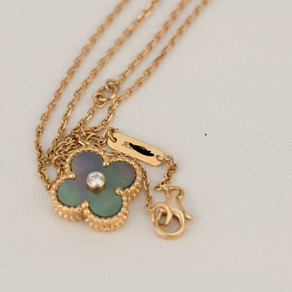[Royal Jewelry]CLOVER 15MM DIAMOND AND MOTHER-OF-GREY NECKLACE