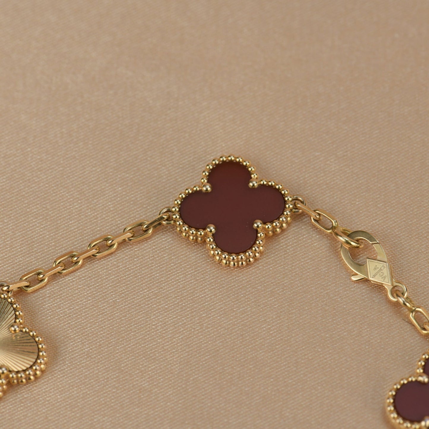 [Royal Jewelry]CLOVER  5 MOTIFS CARNELIAN GOLD BRACELET