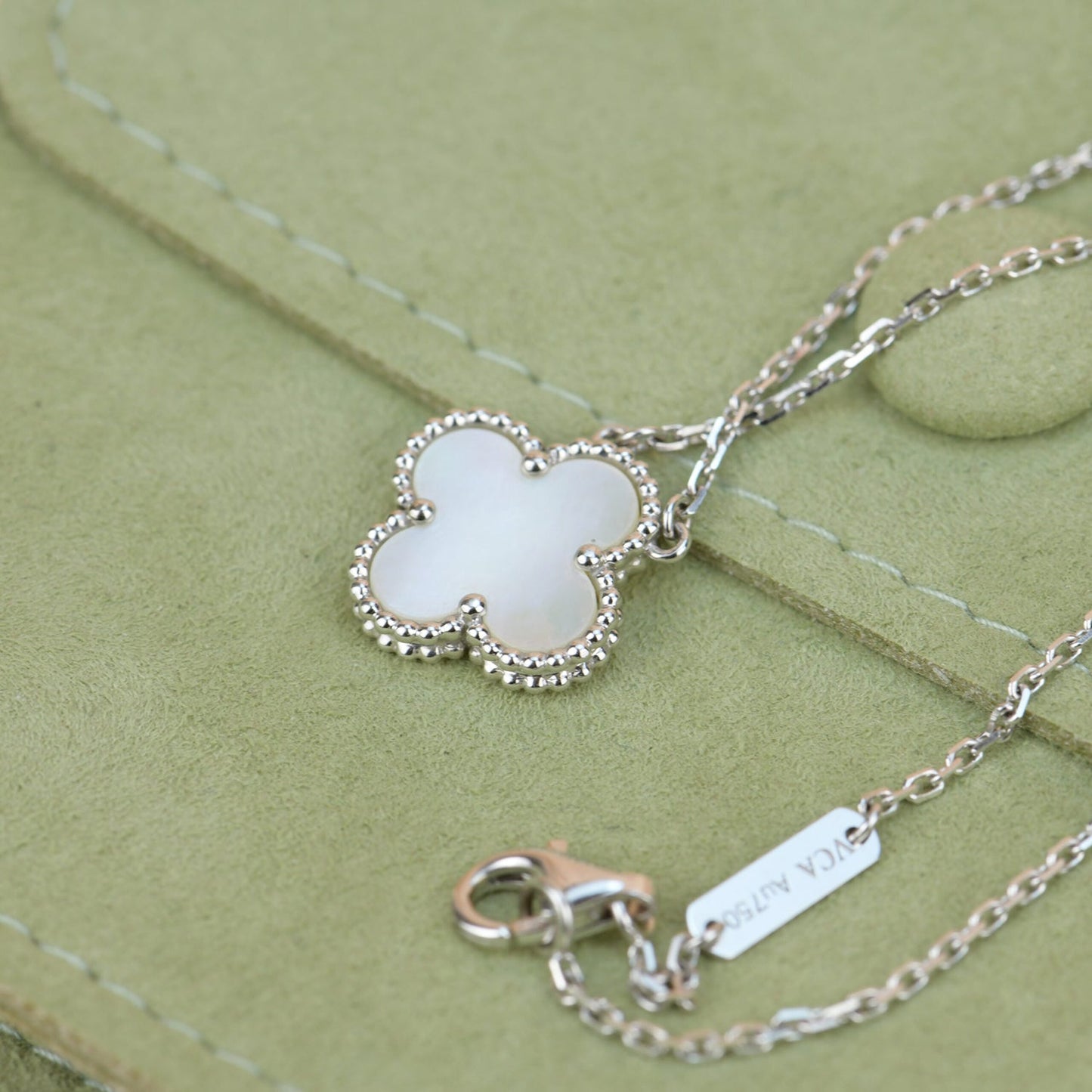 [Royal Jewelry]CLOVER  15MM WHITE MOTHER-OF-PEARL SILVER