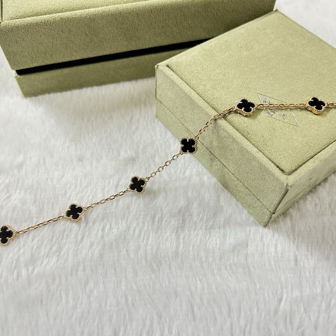 [Royal Jewelry]CLOVER 6 MOTIF  ONYXS BRACELET