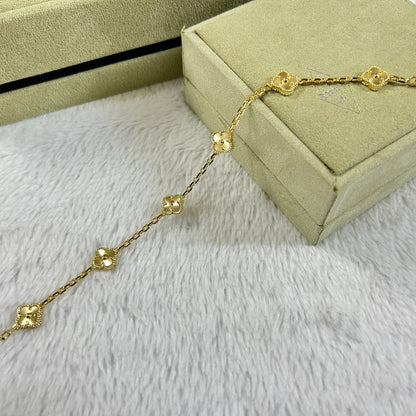 [Royal Jewelry]CLOVER 6 MOTIF DIAMOND BRACELET
