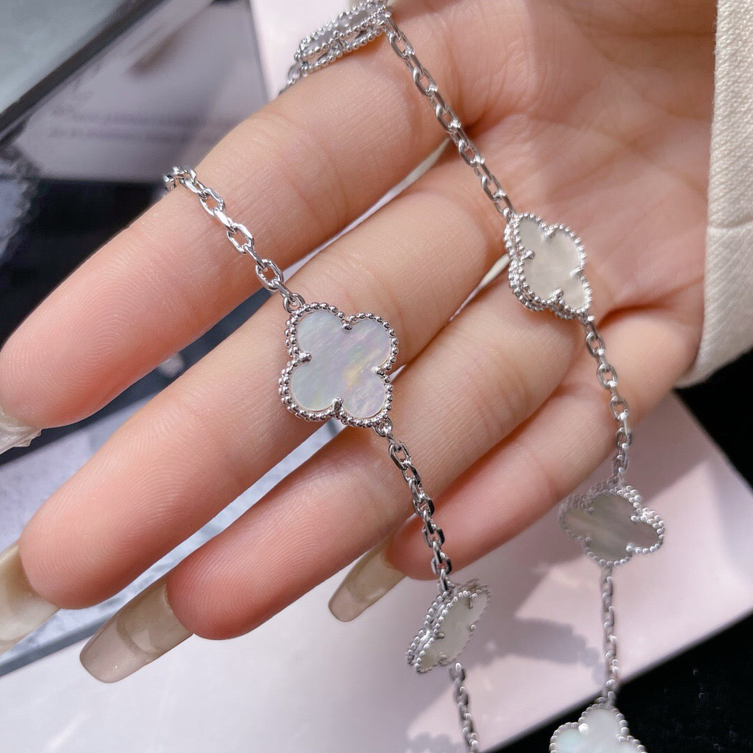 [Royal Jewelry]CLOVERS THE 10-MOTIFS WHITE MOTHER OF PEARL NECKLACE
