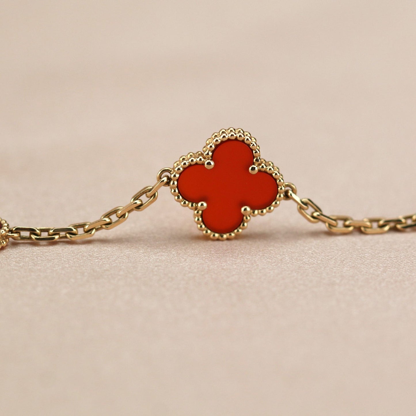 [Royal Jewelry]CLOVER 5 MOTIFS RED AGATE  BRACELET