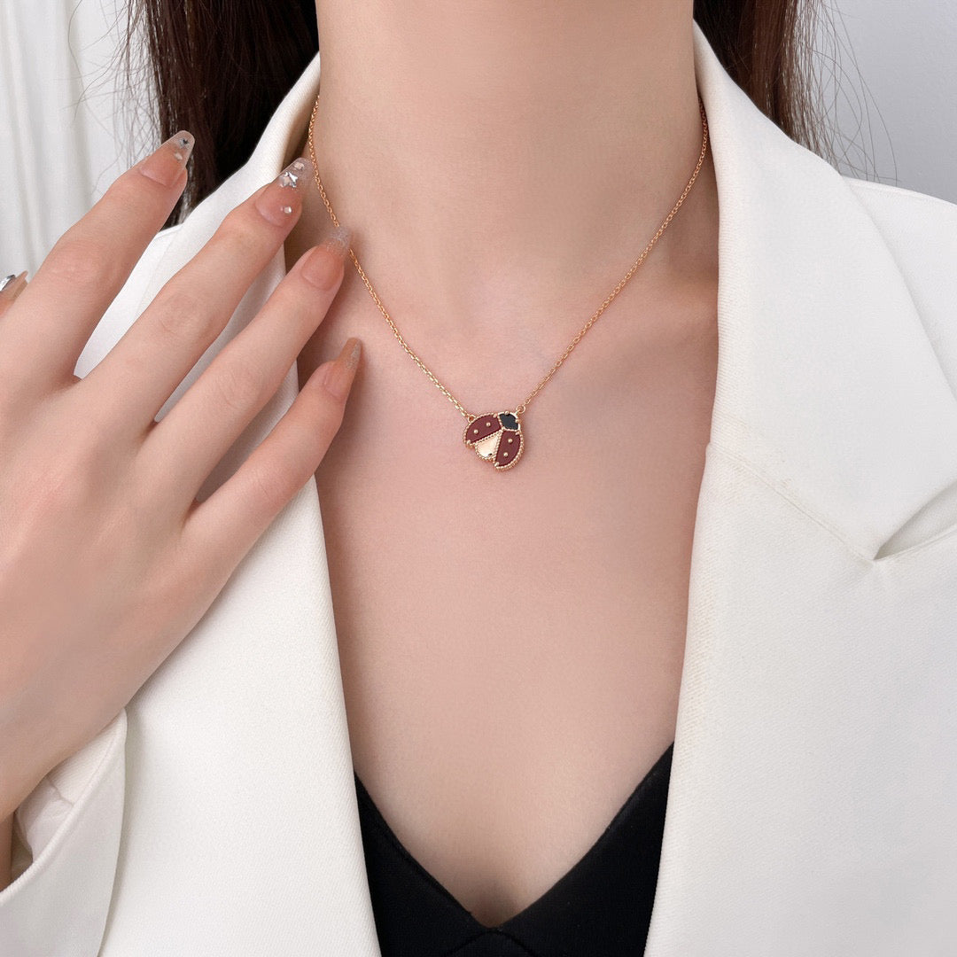 [Royal Jewelry]LUCKY  CARNELIANS LADYBUG NECKLACE