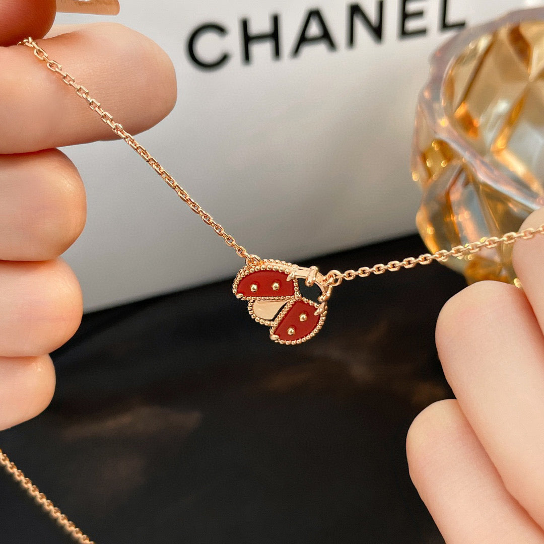 [Royal Jewelry]LUCKY  CARNELIANS LADYBUG NECKLACE