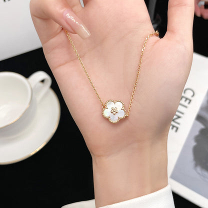 [Royal Jewelry]LUCKY WHITE MOP PLUM BLOSSOM  BRACELET