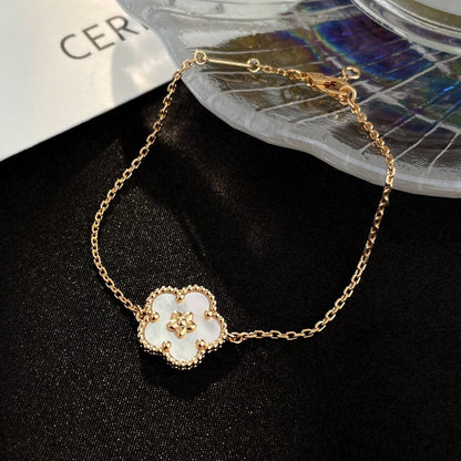 [Royal Jewelry]LUCKY WHITE MOP PLUM BLOSSOM  BRACELET