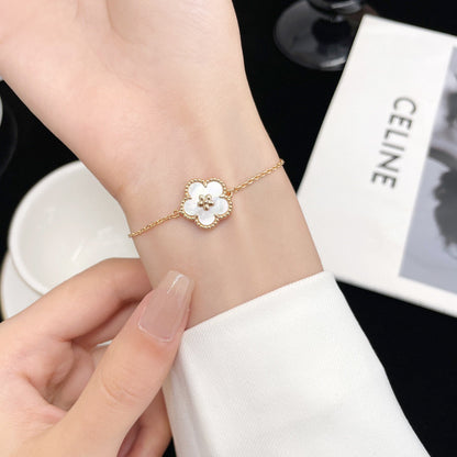 [Royal Jewelry]LUCKY WHITE MOP PLUM BLOSSOM  BRACELET