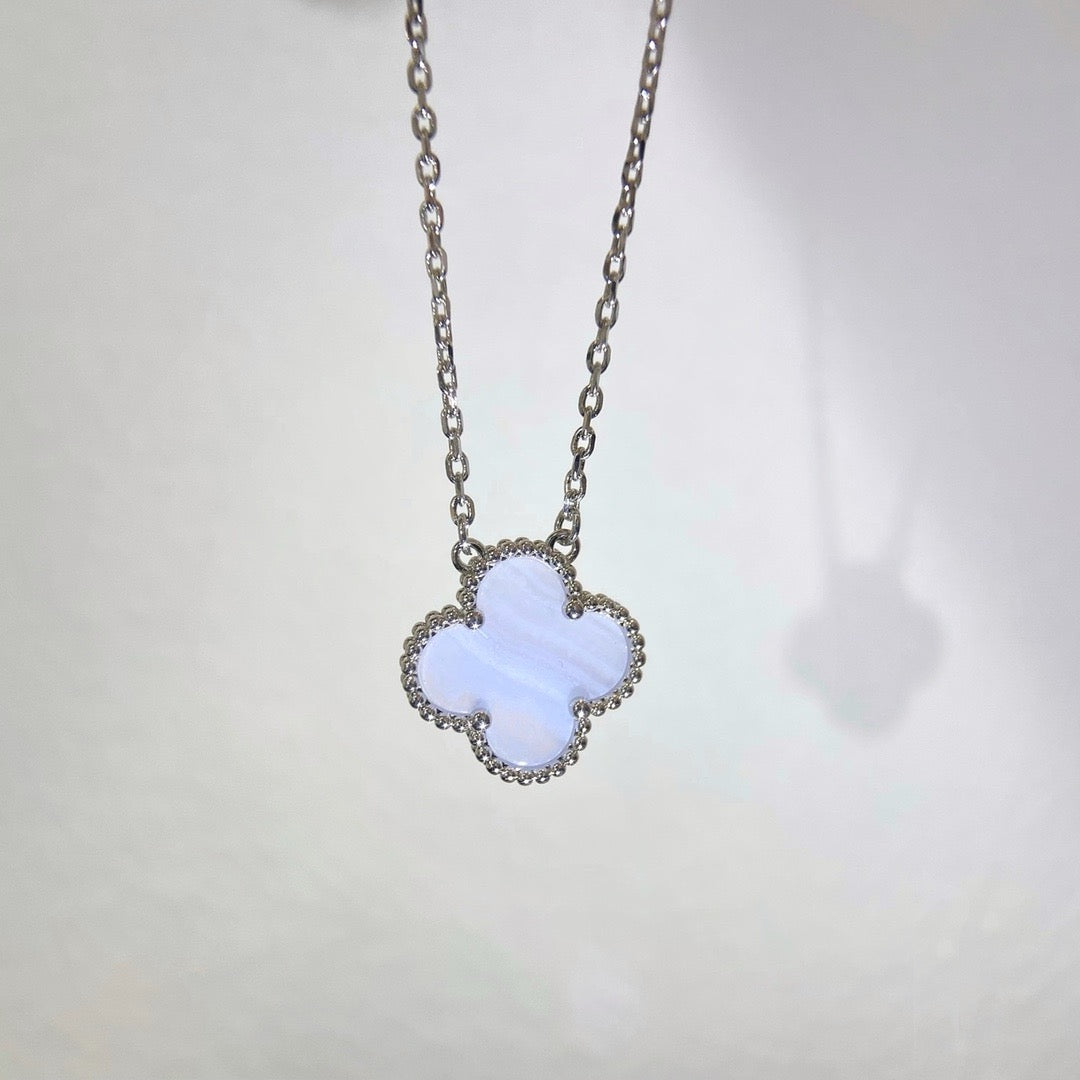 [Royal Jewelry]CLOVER 15MM BLUE CHALCEDONY NECKLACE SILVER