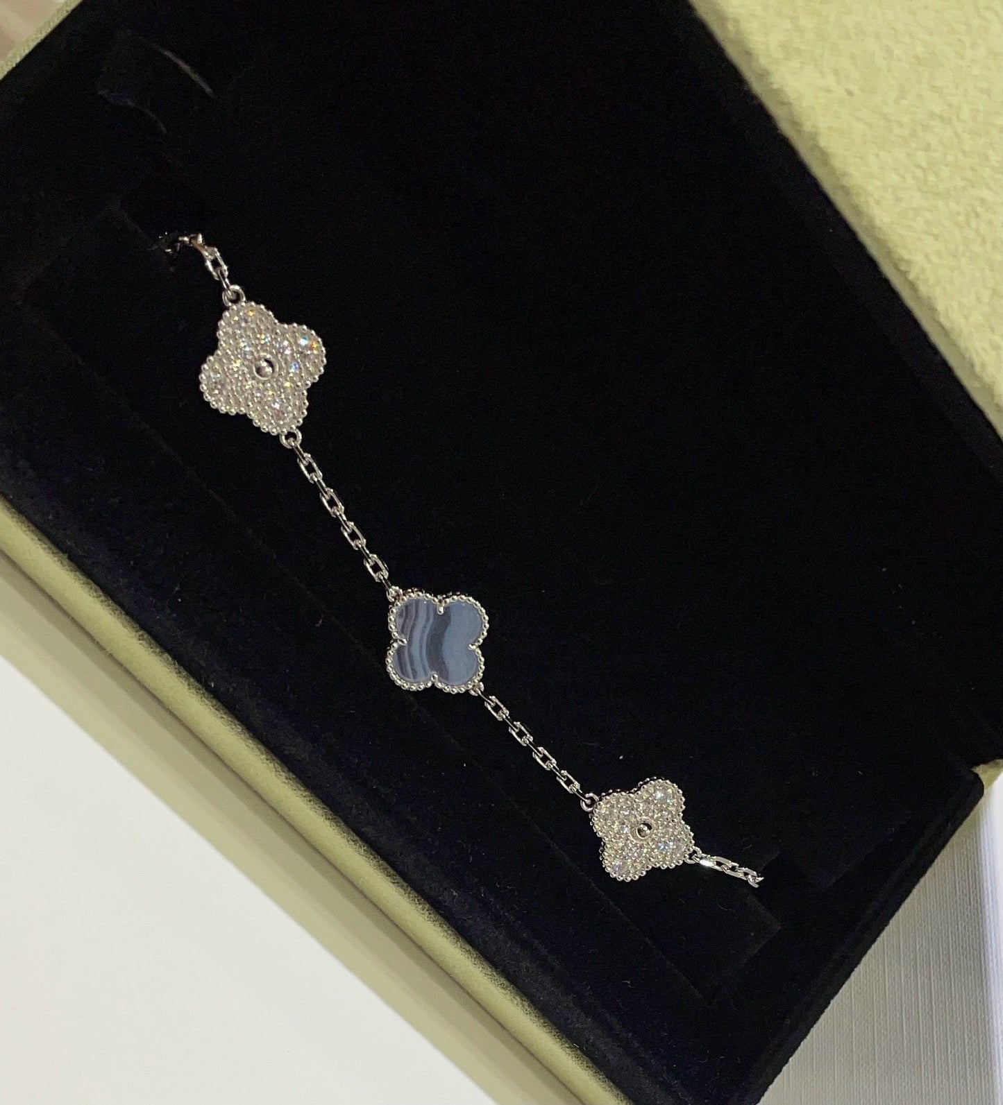 [Royal Jewelry]CLOVER  5 MOTIF DIAMOND PURPLE CHALCEDONY BRACELET SILVER
