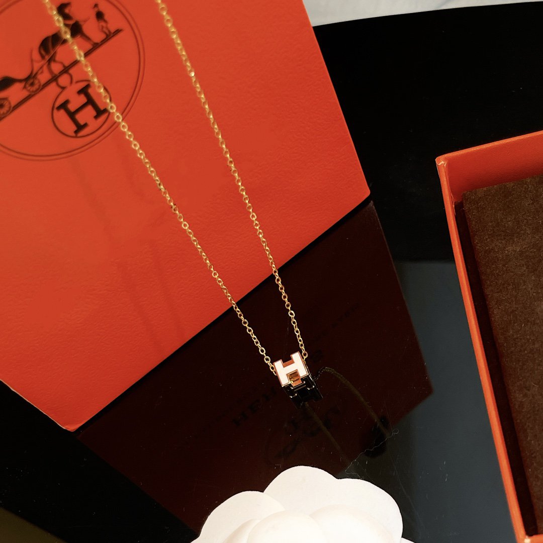 [Royal Jewelry]H WHITE SQUARE GOLD NECKLACE
