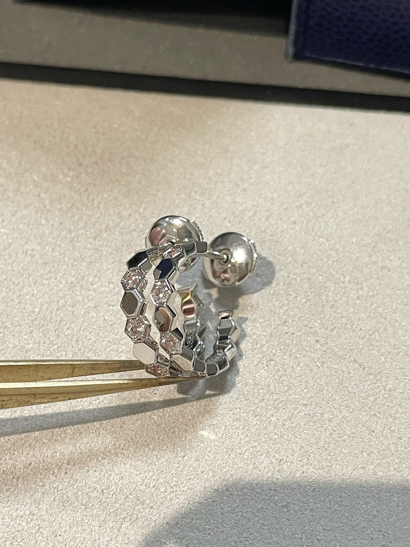 [Royal Jewelry]Hollow Design Four-Leaf Clover Flower Shape Ring