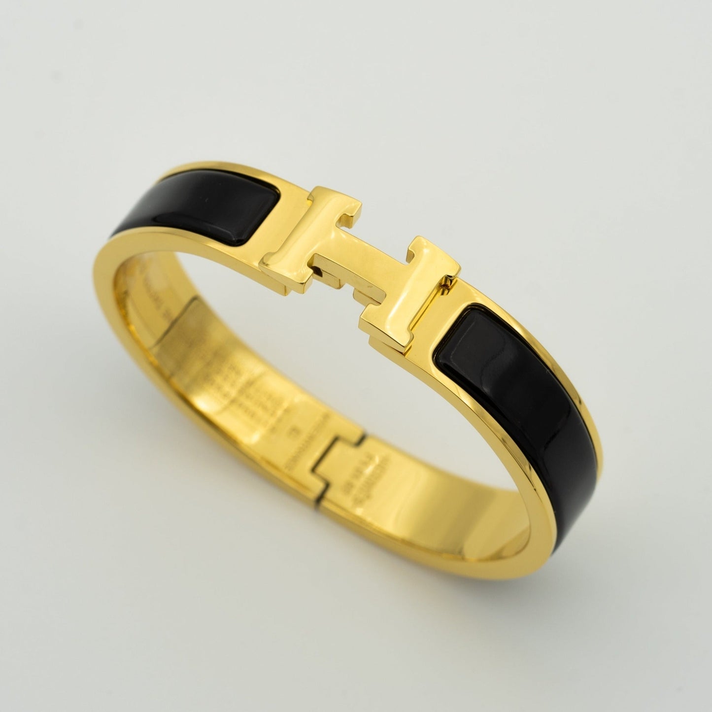 [Royal Jewelry]H BLACK BRACELET