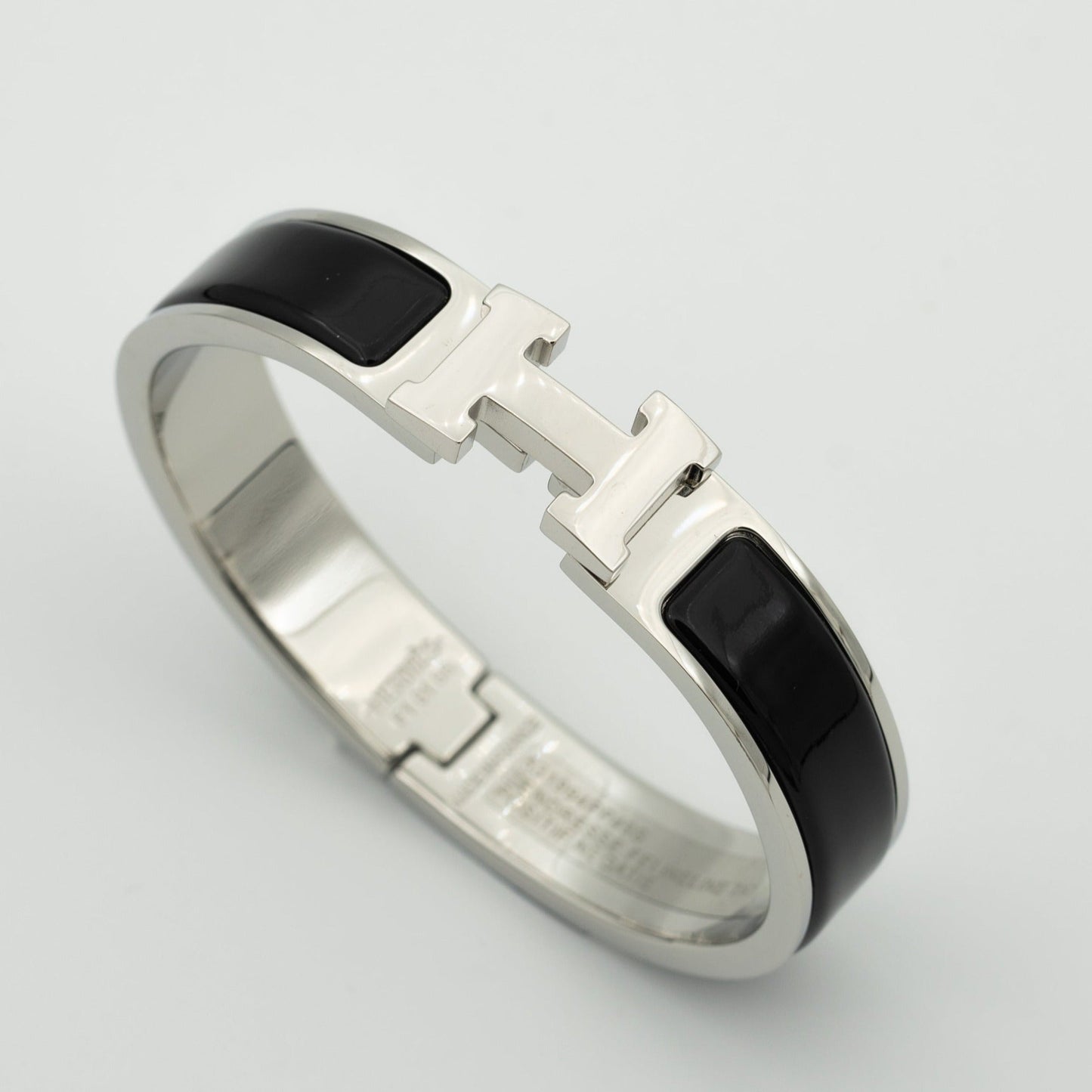[Royal Jewelry]H BLACK BRACELET