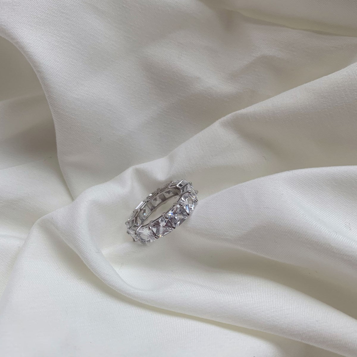 [Royal Jewelry]Elegant Princess Cut Tennis Ring