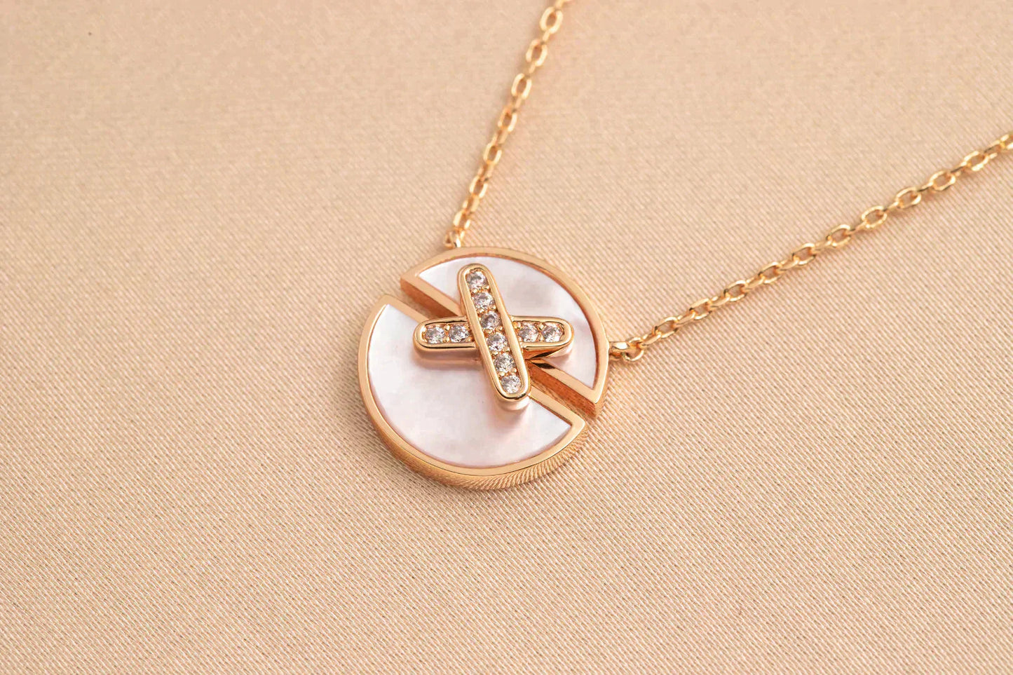 [Royal Jewelry]JEUX DE ROSE GOLD DIAMOND NECKLACE