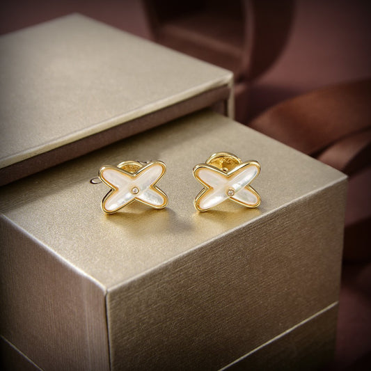 [Royal Jewelry]JEUX DE WHITE MOP GOLD DIAMOND EARRINGS
