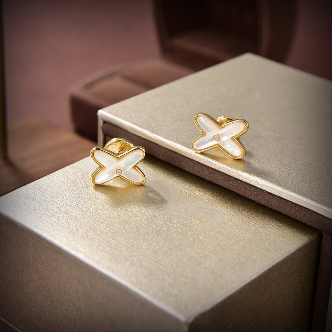 [Royal Jewelry]JEUX DE WHITE MOP GOLD DIAMOND EARRINGS