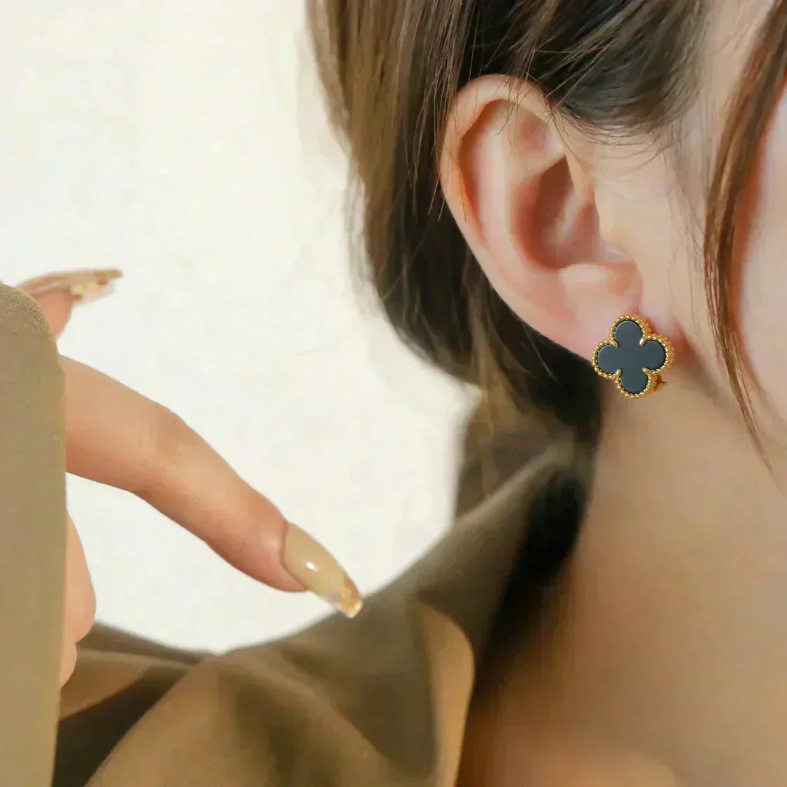 [Royal Jewelry]CLOVER MEDIUM 1 MOTIFS  ONYX STUD EARRINGS