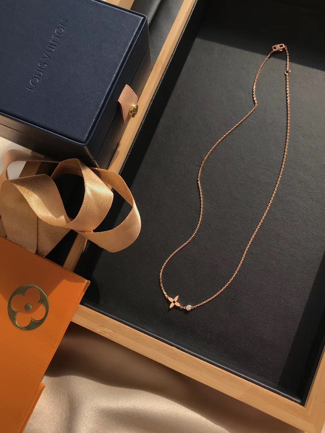 [Royal Jewelry]BLOSSOM PENDANT PINK GOLD AND DIAMOND