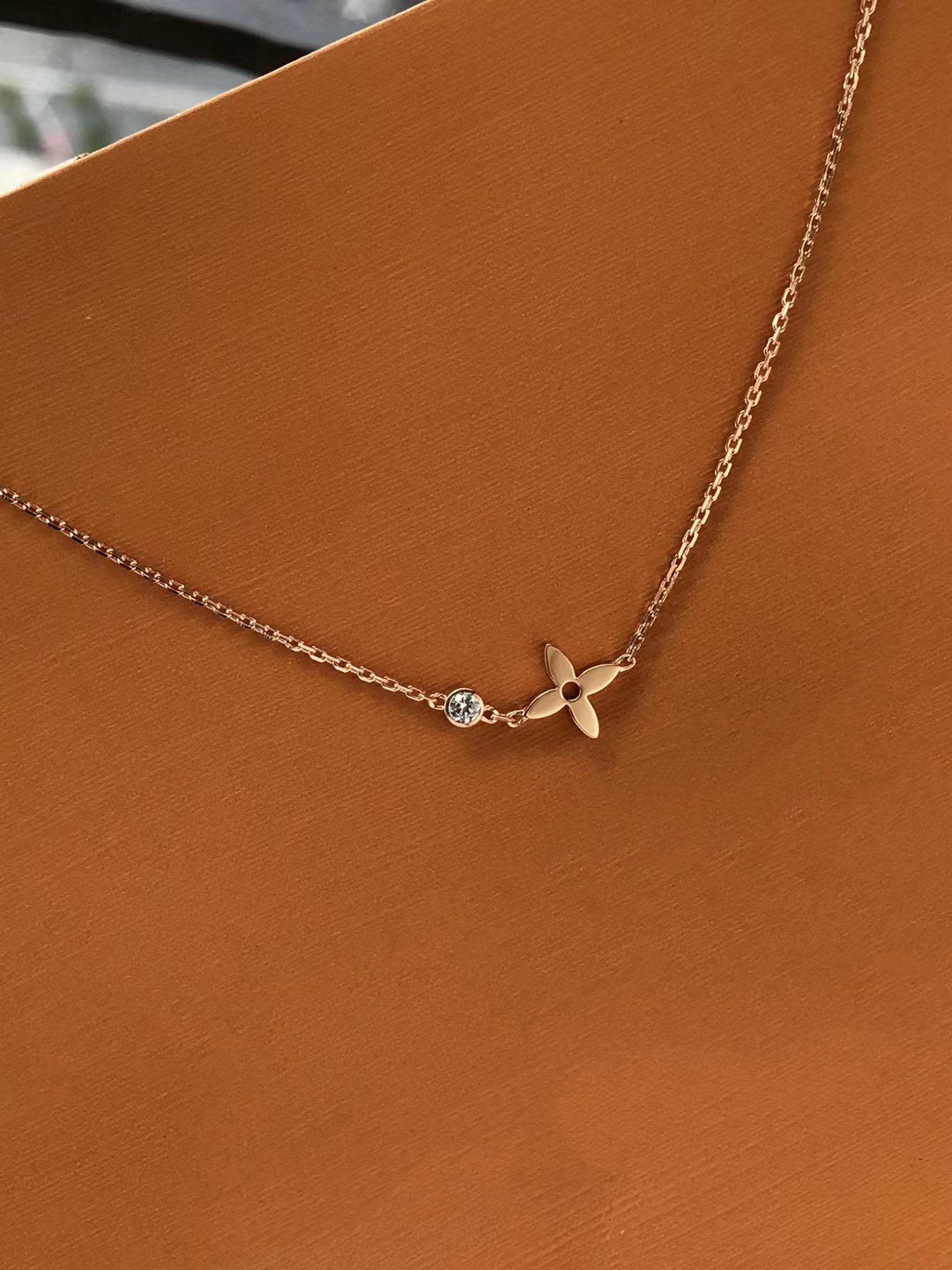 [Royal Jewelry]BLOSSOM PENDANT PINK GOLD AND DIAMOND
