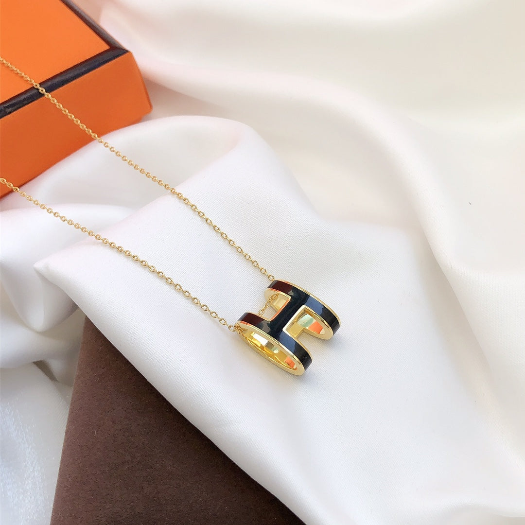 [Royal Jewelry]HM CLIC BLACK ENAMEL GOLD NECKLACE