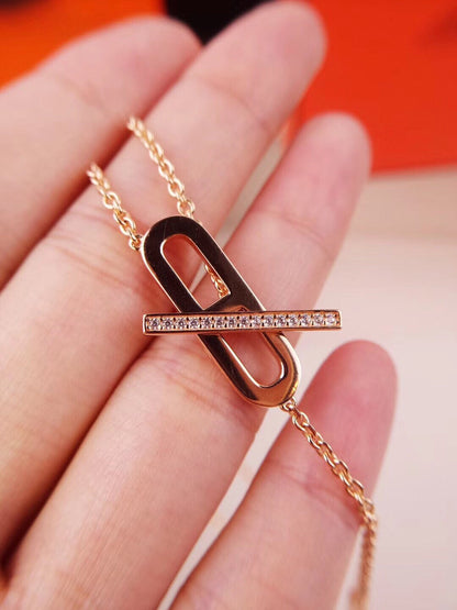 [Royal Jewelry]HM FIRE PIG NOSE NECKLACE TRENDY STREET