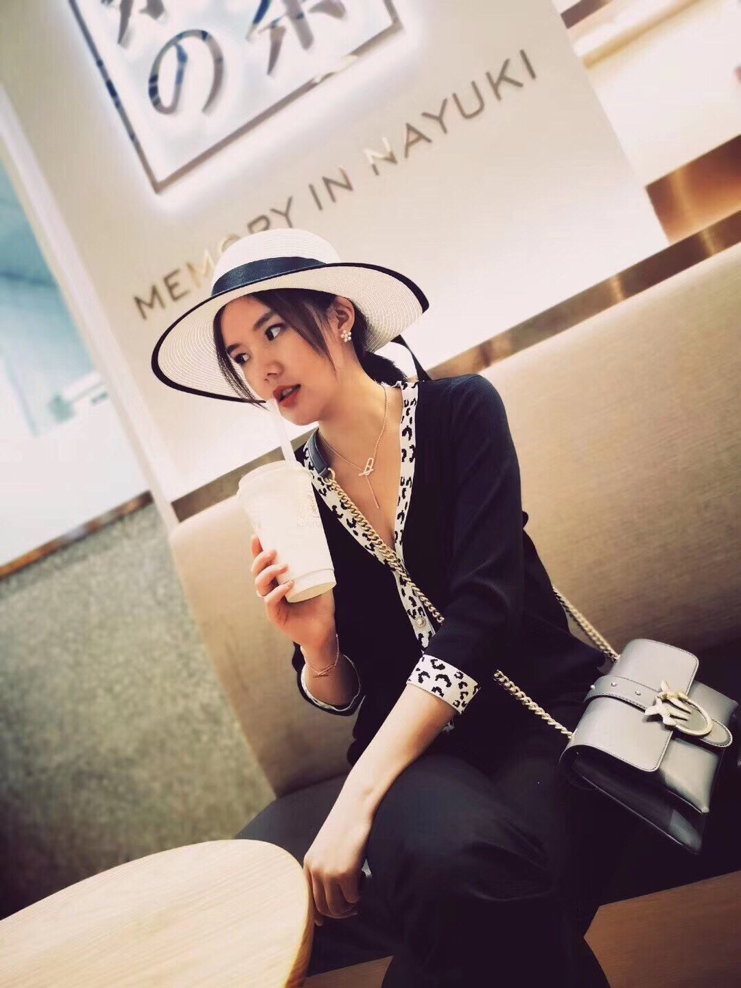 [Royal Jewelry]HM FIRE PIG NOSE NECKLACE TRENDY STREET