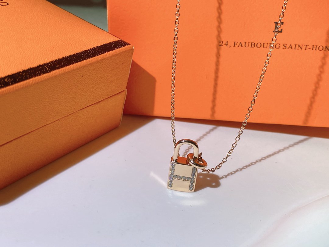 [Royal Jewelry]HM ADVANCED NICHE LOCK HEAD NECKLACE DIAMONDS