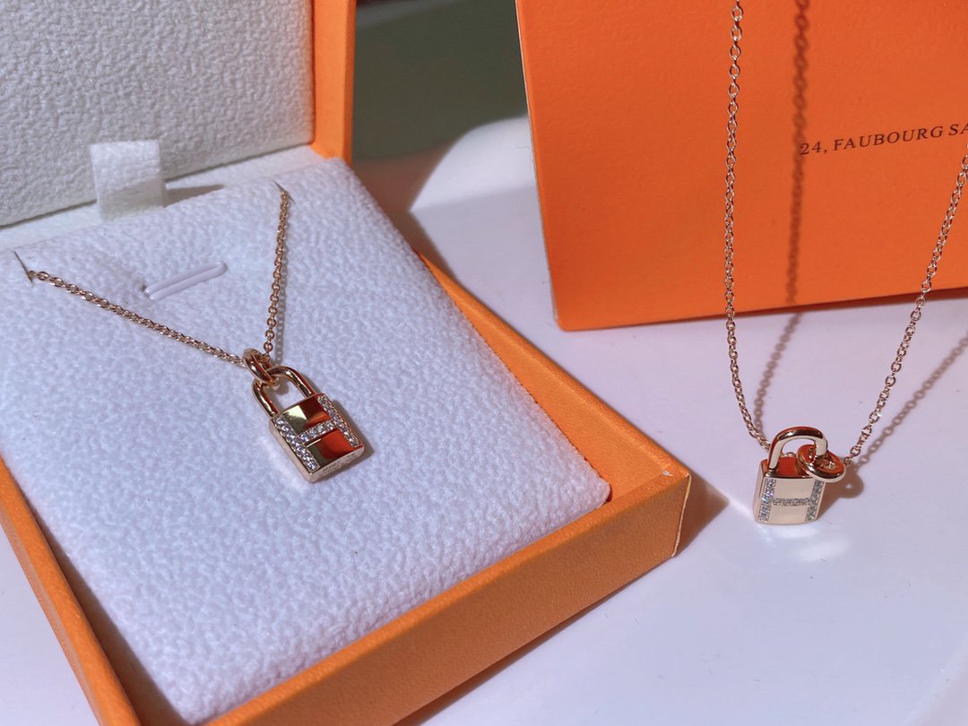 [Royal Jewelry]HM ADVANCED NICHE LOCK HEAD NECKLACE DIAMONDS