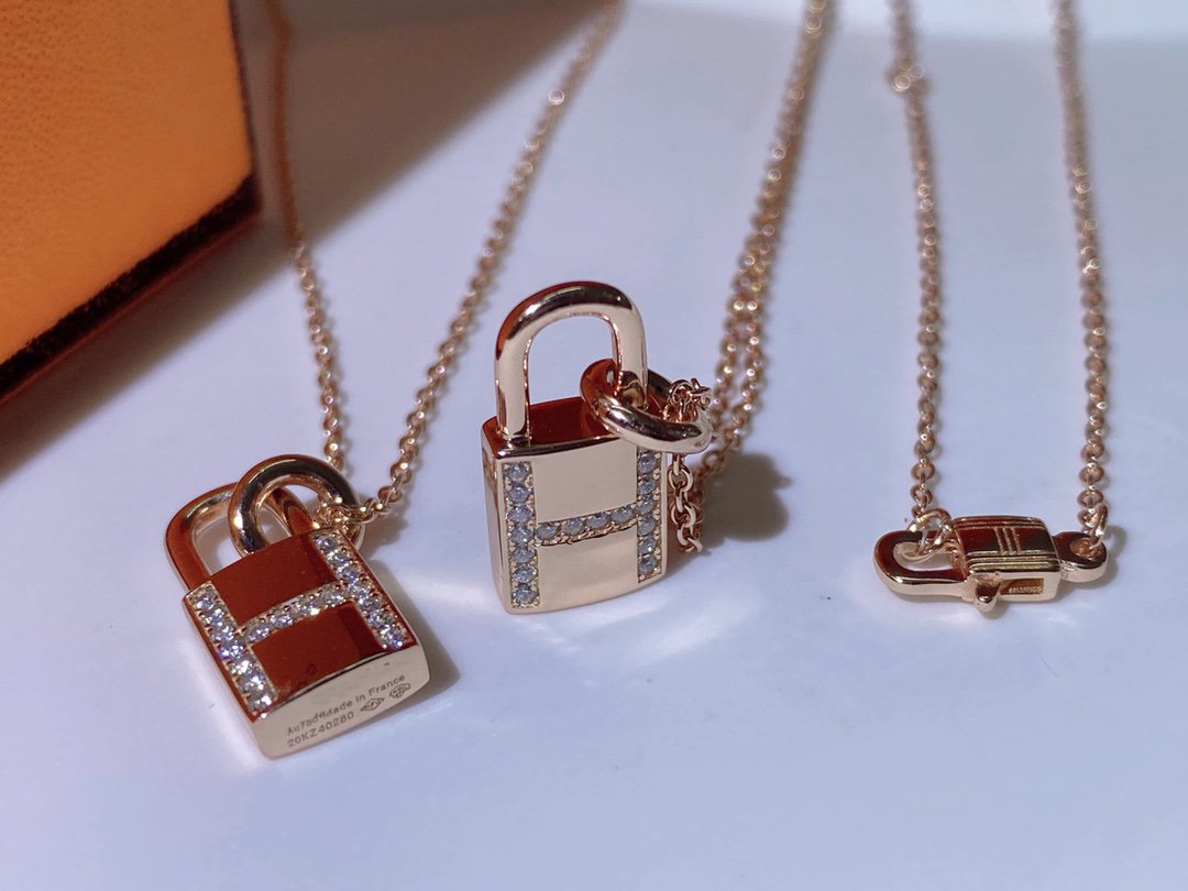 [Royal Jewelry]HM ADVANCED NICHE LOCK HEAD NECKLACE DIAMONDS