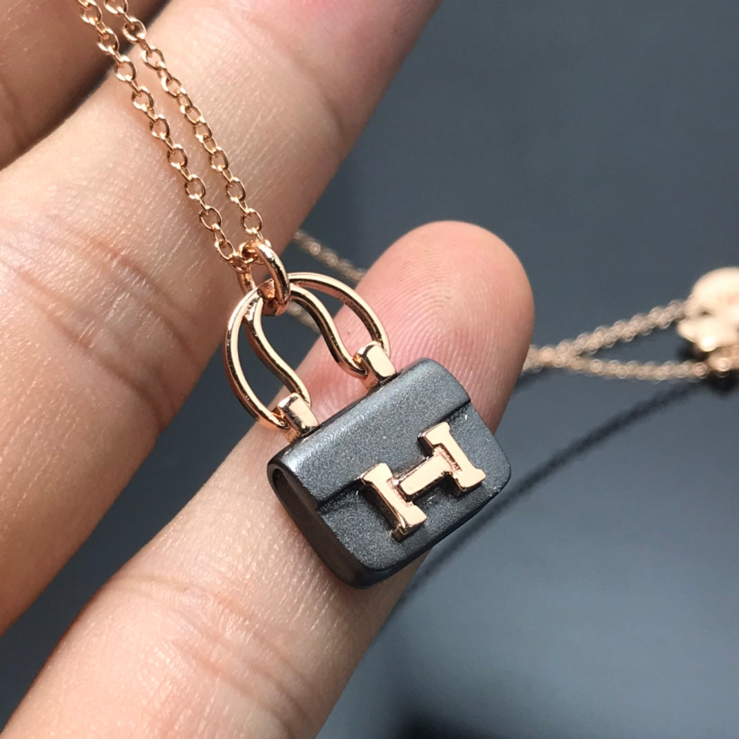 [Royal Jewelry]WOMEN'S HM AMULETTES CONSTANCE PENDANT NECKLACE