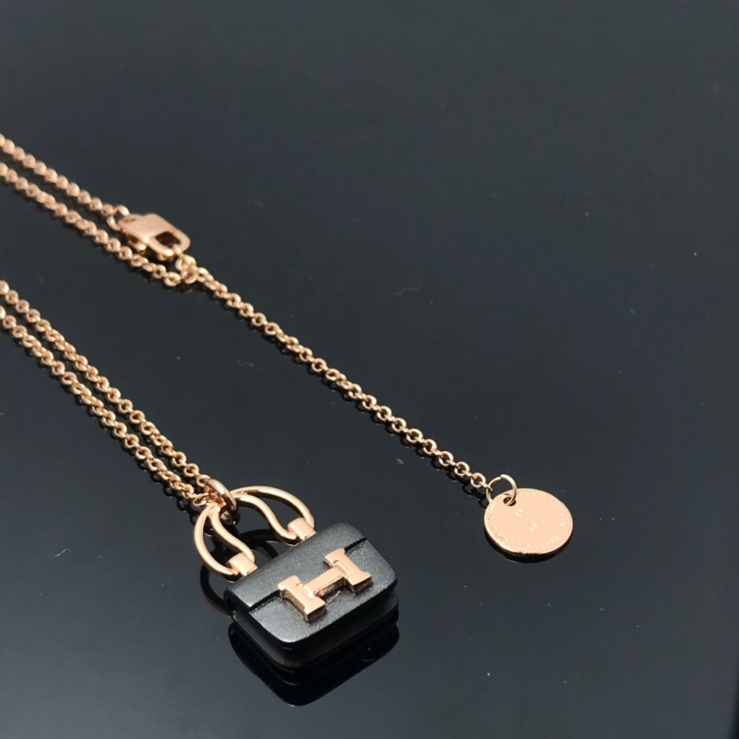 [Royal Jewelry]WOMEN'S HM AMULETTES CONSTANCE PENDANT NECKLACE