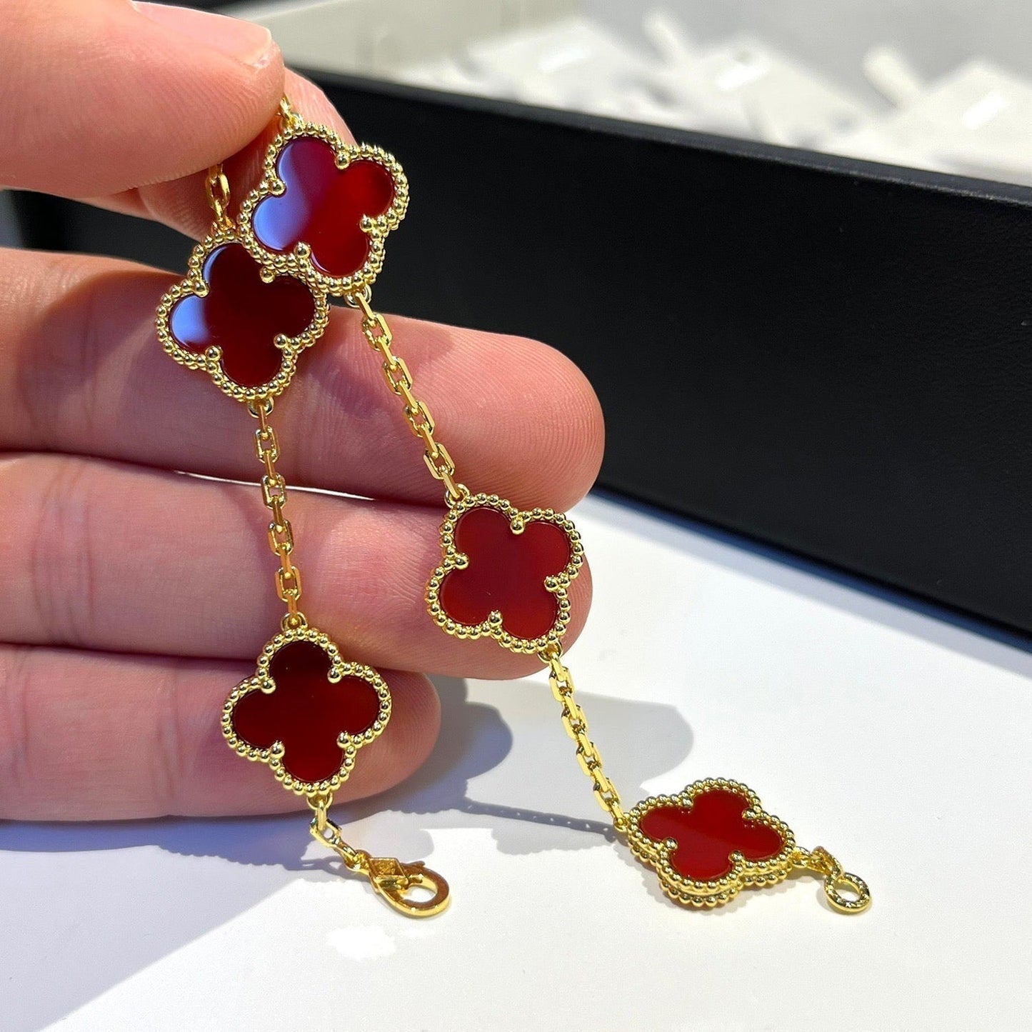 [Royal Jewelry]CLOVER 5 MOTIFS RED AGATE  BRACELET