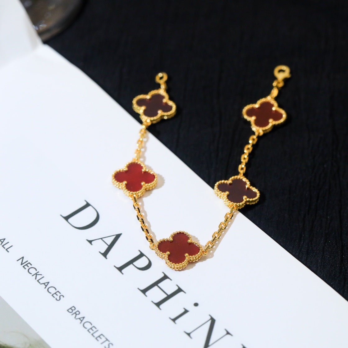 [Royal Jewelry]CLOVER 5 MOTIFS RED AGATE  BRACELET