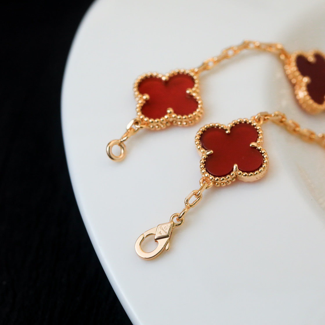 [Royal Jewelry]CLOVER 5 MOTIFS RED AGATE  BRACELET