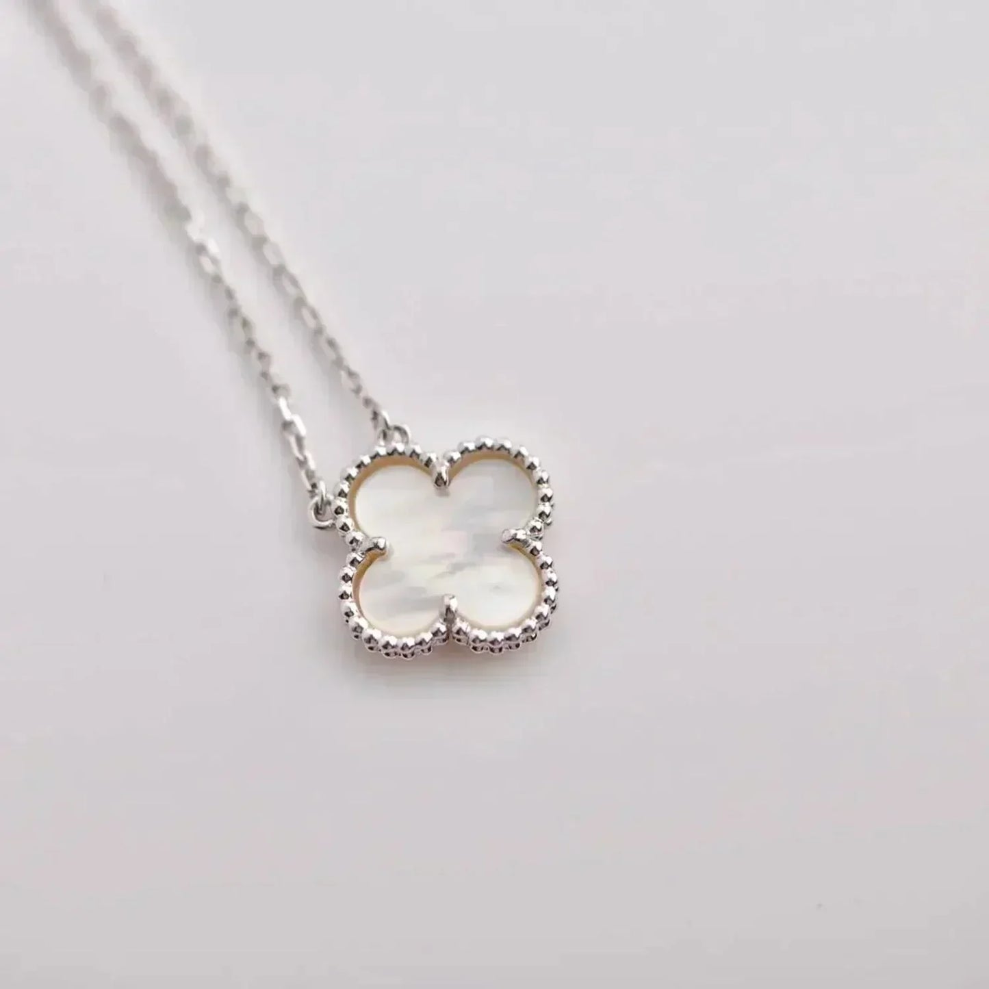 [Royal Jewelry]CLOVER  15MM WHITE MOTHER-OF-PEARL SILVER