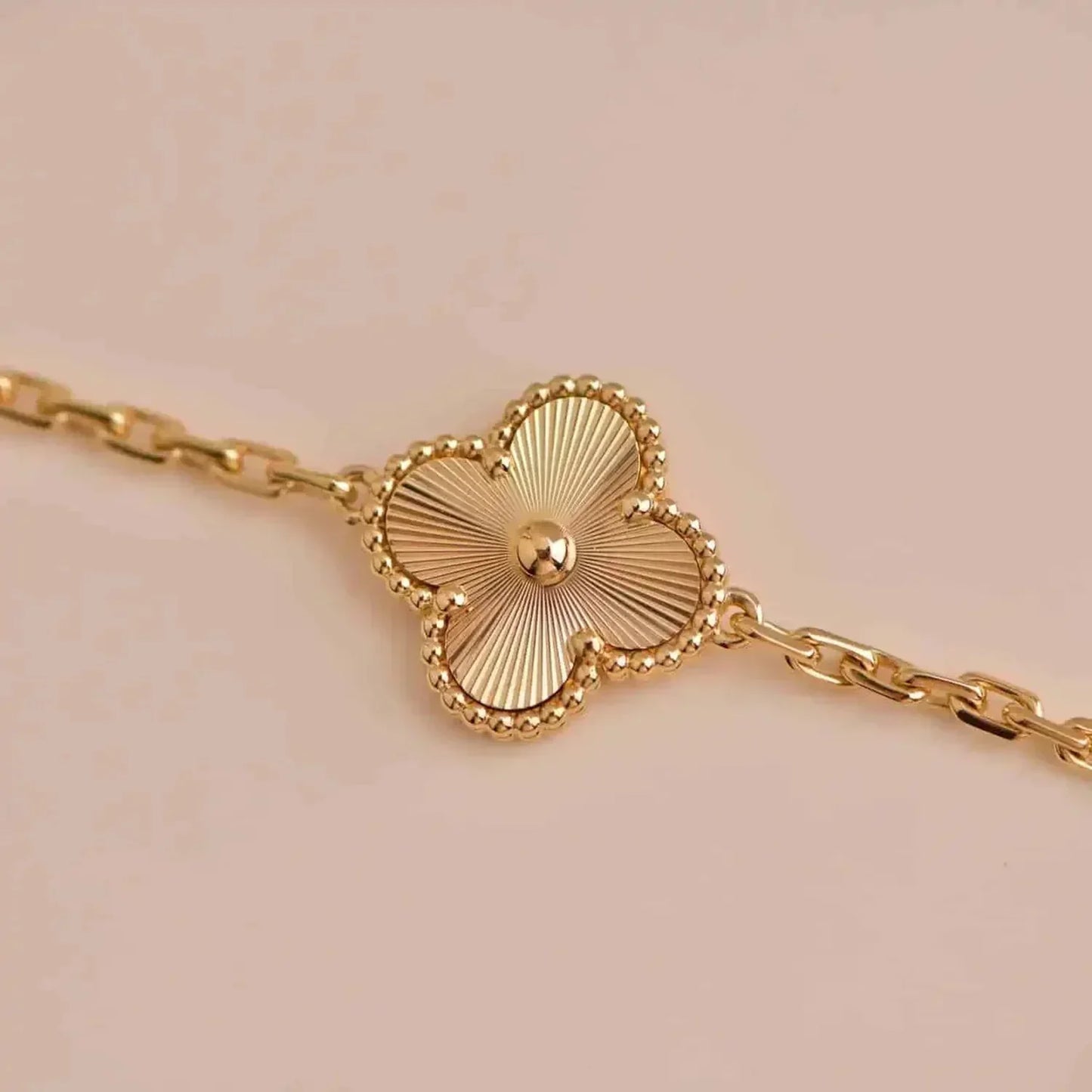 [Royal Jewelry]CLOVER 5 FLOWERS LASER BRACELET